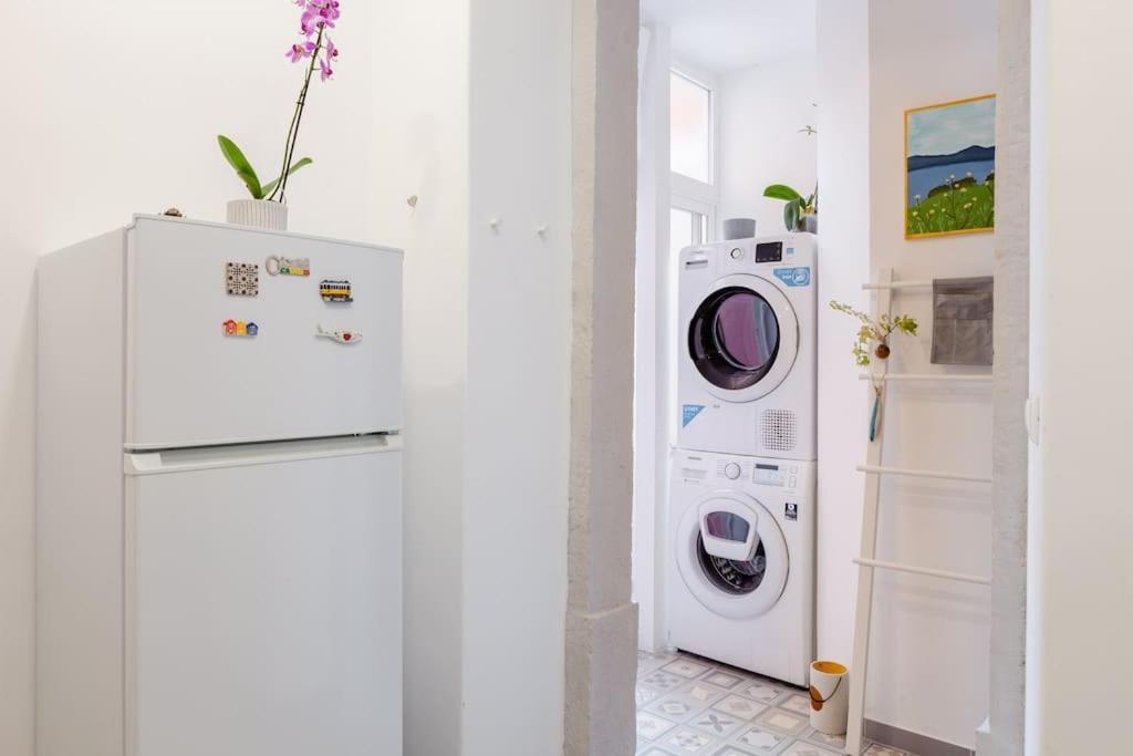 Two Bedroom Cozy Flat By River In Quiet Art Zone Lissabon Exterior foto