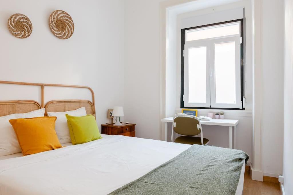 Two Bedroom Cozy Flat By River In Quiet Art Zone Lissabon Exterior foto